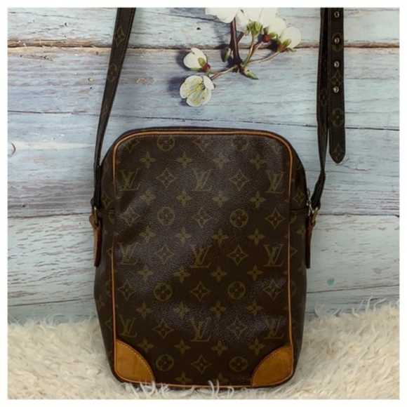 Authentic Louis Vuitton Crossbody - Picture 1 of 8